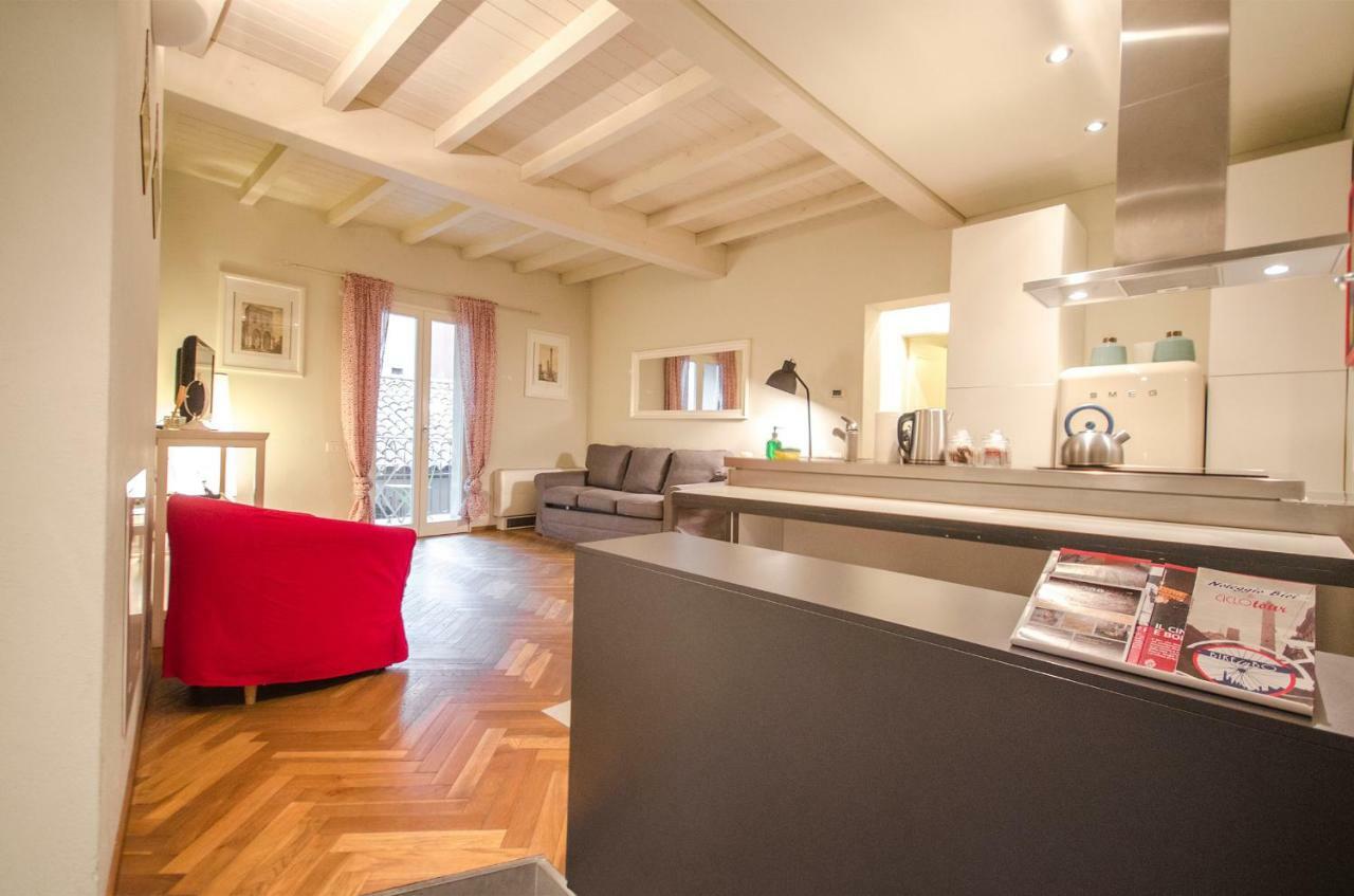 Azeglio Apartment, A Due Passi Da Piazza Maggiore Bologna Exteriör bild