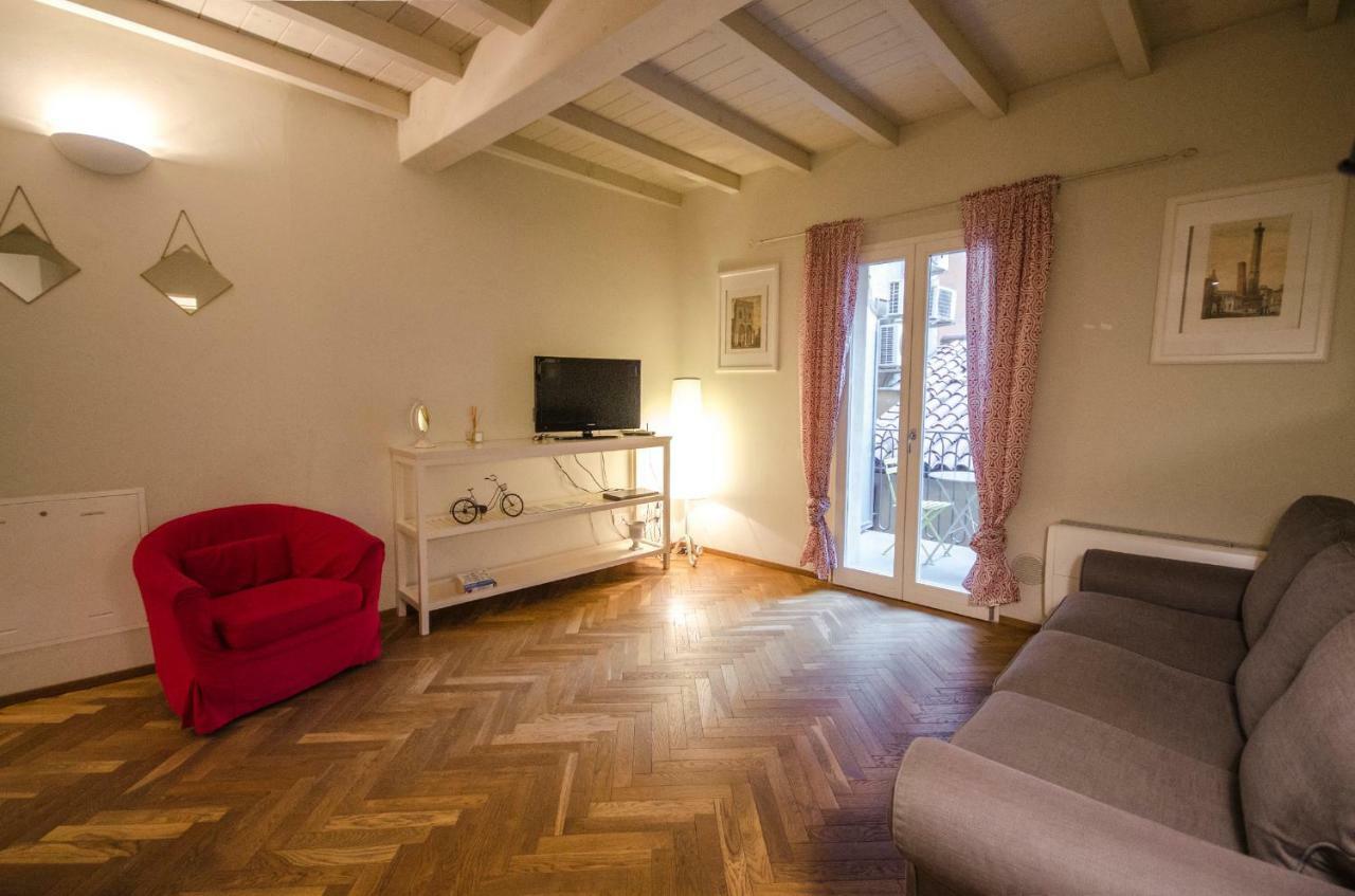 Azeglio Apartment, A Due Passi Da Piazza Maggiore Bologna Exteriör bild