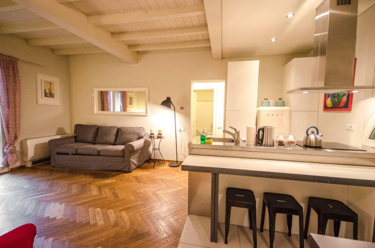 Azeglio Apartment, A Due Passi Da Piazza Maggiore Bologna Exteriör bild
